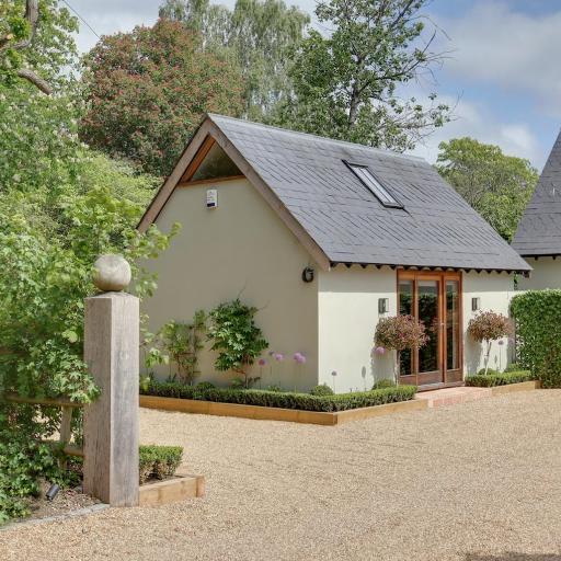 Beech Cottage - one bedroom retreat with hot tub, undefined