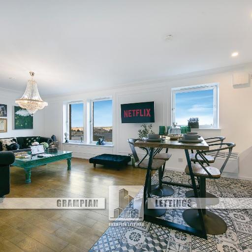 Bohemian Raphsody Apartment ✪ Grampian Lettings Ltd, undefined