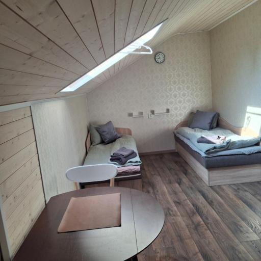 Lino butai number 1, undefined