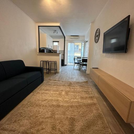 Studio cosy avec balcon - Tramway au pied, proche centre, undefined