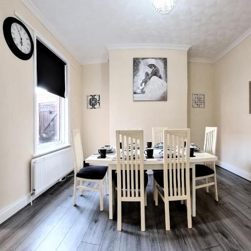 3br Hutton Urban Luxe Retreat, undefined