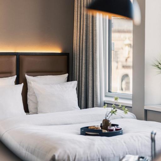 The Square, undefined