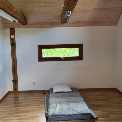 Rum i centrum med madrass, undefined