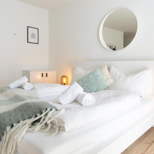 Dolce Vita Flair in Center, undefined