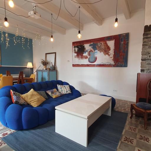 Large Artist's House in Provence, undefined