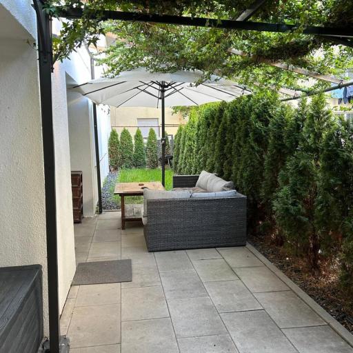 3-Zimmer-Wohnung mit Terrasse in zentraler Lage, undefined