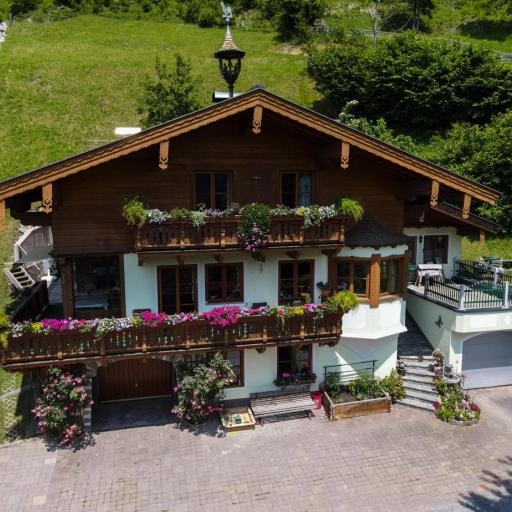 Vorderkreuzsaalgut Rettenwender Gertraud, undefined