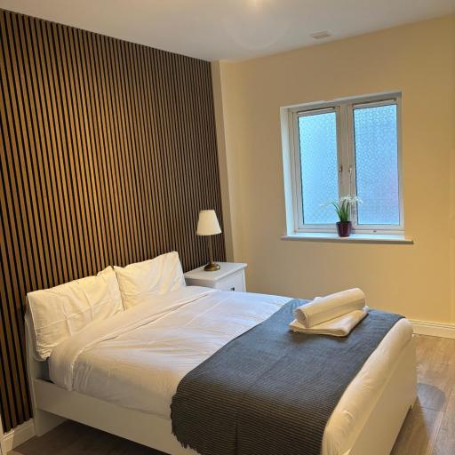 Excellent Central Location Apt 2 R2, undefined