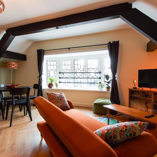 Comfy and Bright 1 Bedroom Self-Catering Flat, undefined