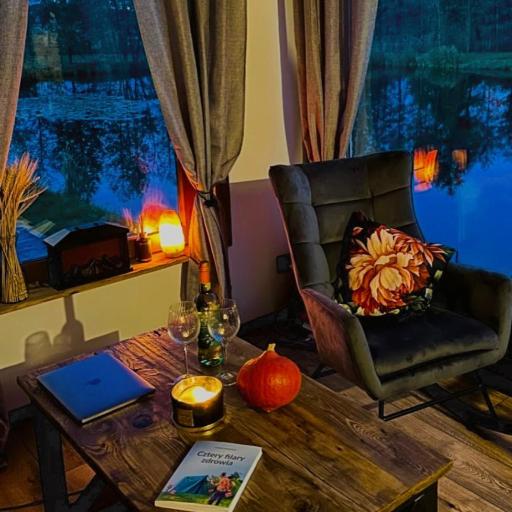 Domek w drzewach Ostoja, undefined