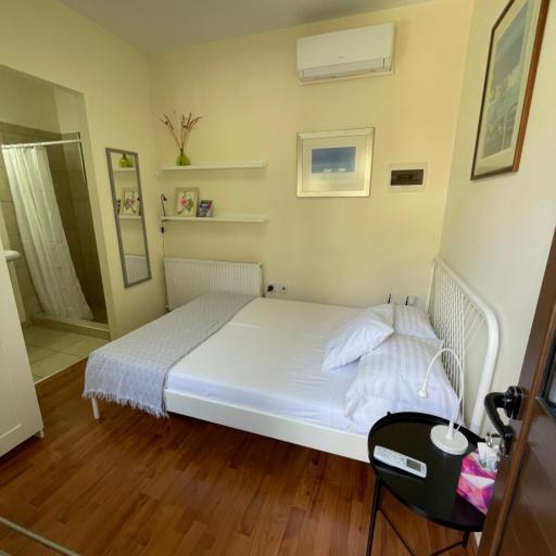 Yard room with private entrance, undefined