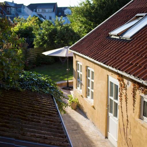 Townhouse with private garden in the centre, undefined