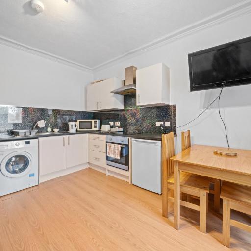 2 Bedroom Inverness Apartment - Perfect Location, undefined