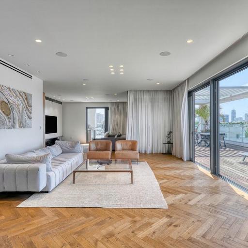 Gibor Penthouse, undefined