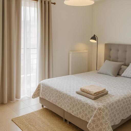 Beautiful place - Walk to city center and markets., undefined