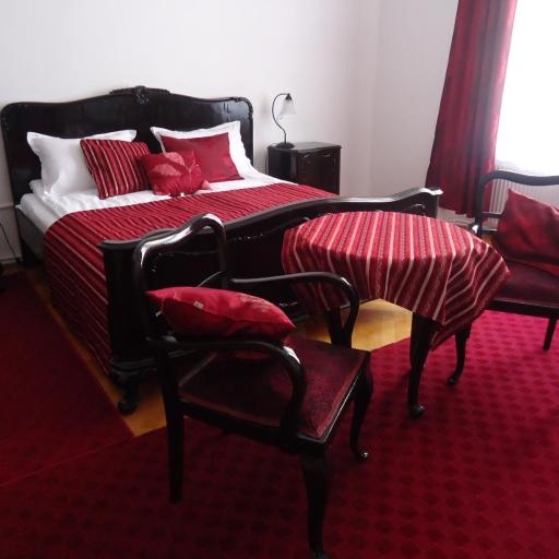 Hestia Lux, undefined