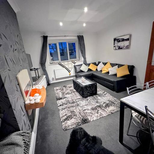 Lovely One-Bedroom Condo With Indoor Fireplace, undefined