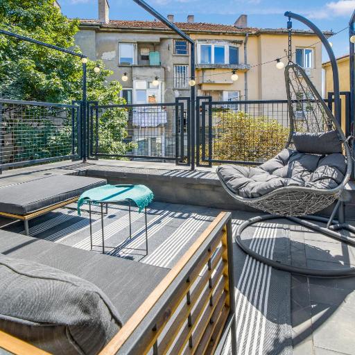 Charming Downtown Apartment with Unique Terrace, undefined