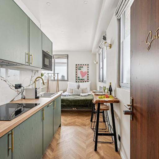 Lavie Maison Studio AC & Hot Tub, undefined