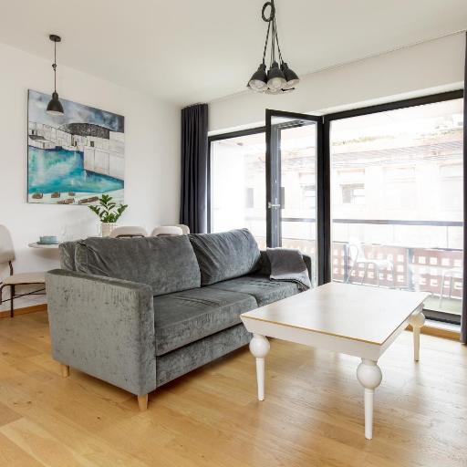 Trendy Rotermann Quarter Studio, undefined