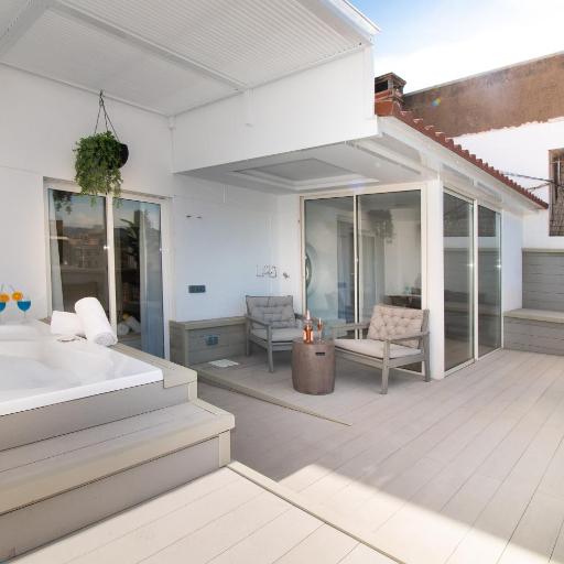 Luxury Penthouse with Jacuzzi & Large Terraces by Passeig de Gràcia, undefined