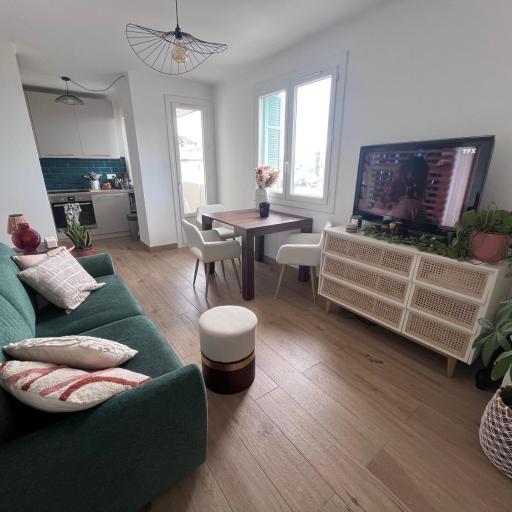 2 room renovated sea view, near Monaco, undefined