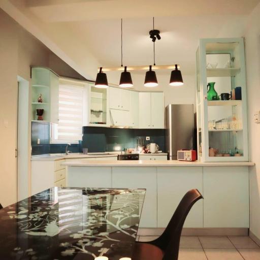 Frida's Urban Escape, undefined