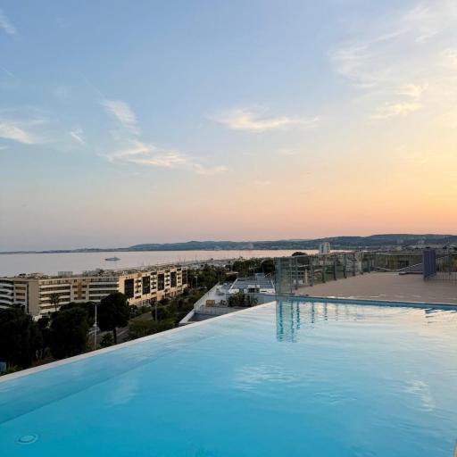 New flat with swimming pool on rooftop, undefined