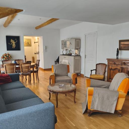 Rue Principale Avignon Centre - Spacieux, Climatisé, Wi-Fi, undefined