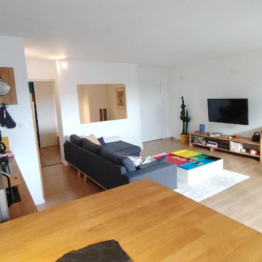 Proche nouveau CHU Parking gratuit, undefined