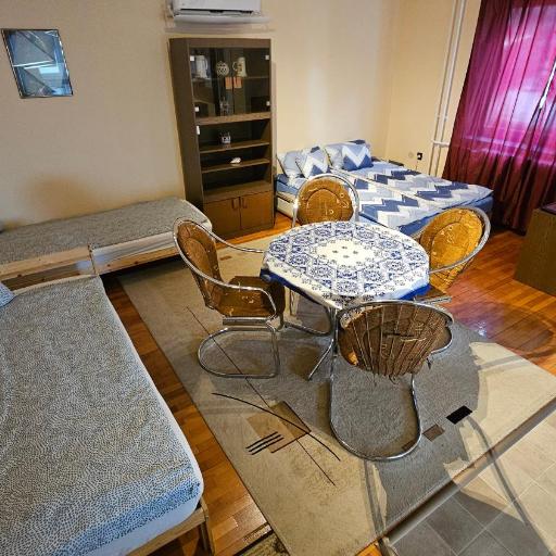 Friendly Apartment in the suburb., undefined