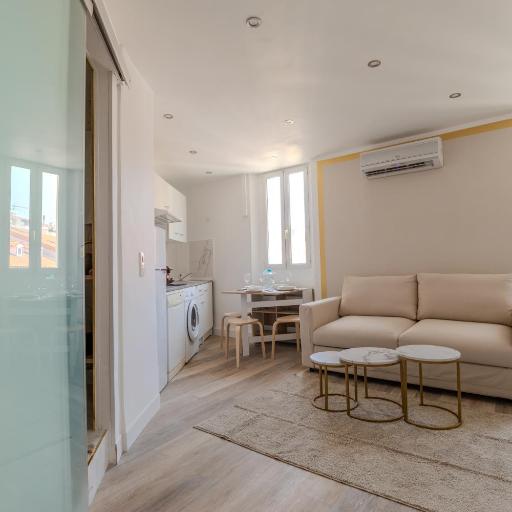 Renovated 1 bedroom - AC - City Center, undefined