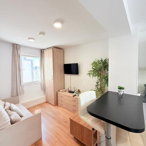 Centre Town Modern Apartment, undefined