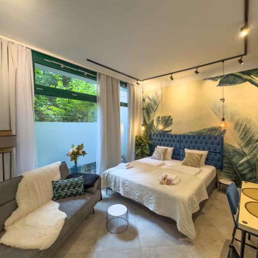 Fried-RICH Apartments, undefined