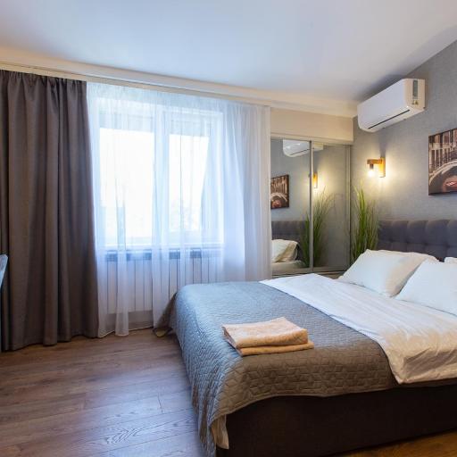 Сучасна студія в центрі - Харківська набережна 3, undefined