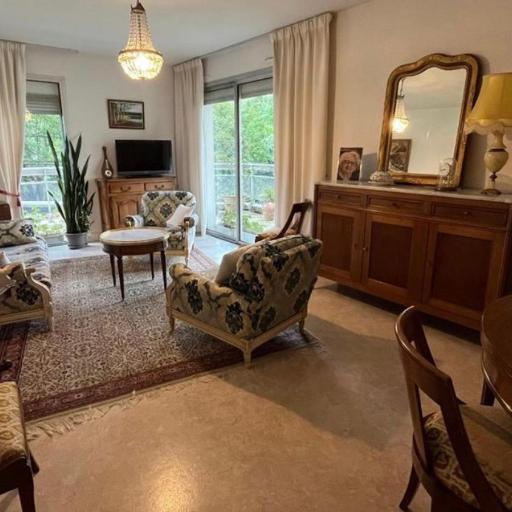 Pieni Puistohuoneisto, undefined