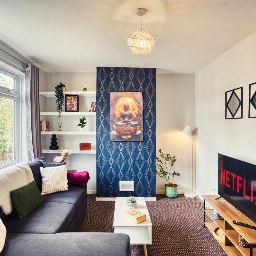 Modern 2 Bed in Newcastle, Free Parking & Sleeps 6, undefined