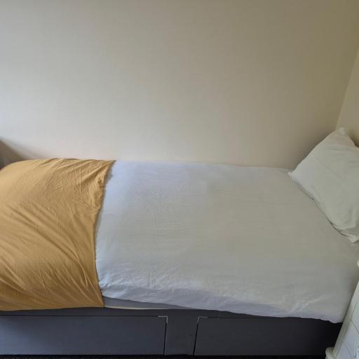 private room with a showerroom to your own, undefined