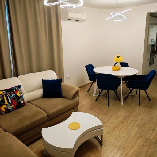 Trend Apart, undefined