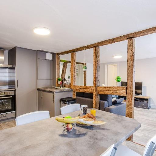 Colmar Center Bright 2BR Apt, undefined