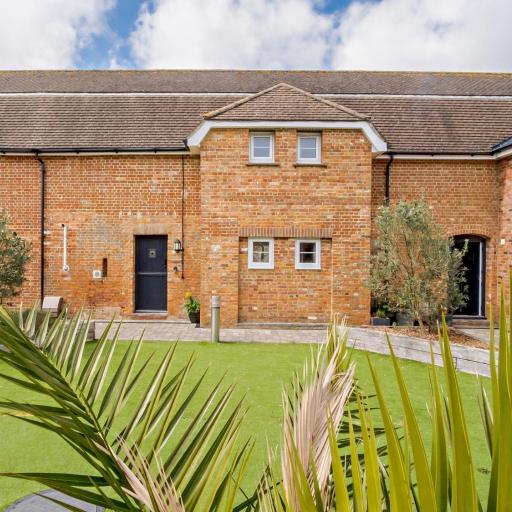 2 Bed in Newport 90247, undefined