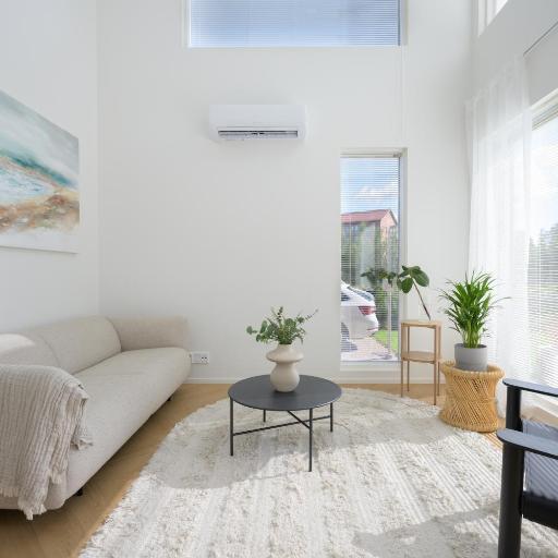 Luxury 3BR sauna stay, near airport train, undefined