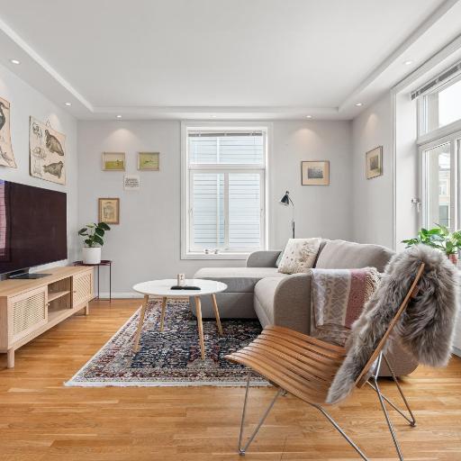 NEW - Sander's Polar Escape- Downtown, undefined