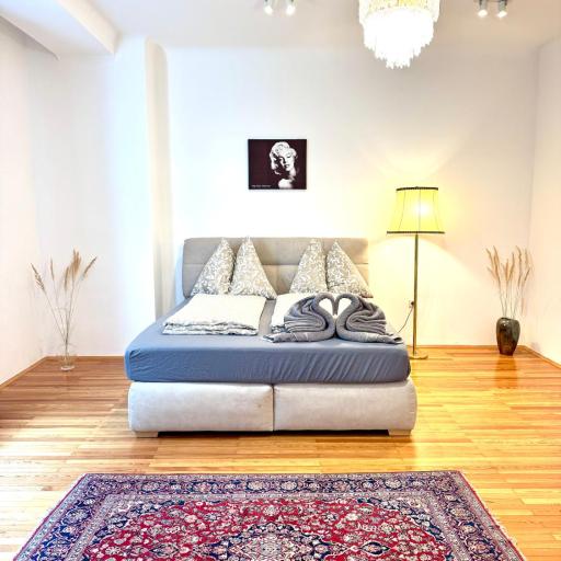 Comfy central apartment 93 Sqm, undefined