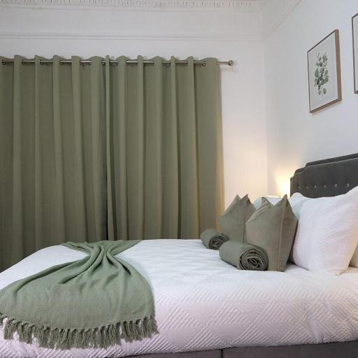 Henderson Home Sleeps 3 with Allocated Parking, undefined