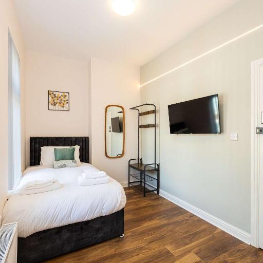 The Groves Room 4 First Floor, undefined