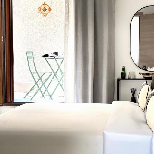 La Majolica Appartamento di design con terrazzino privato in centro, undefined