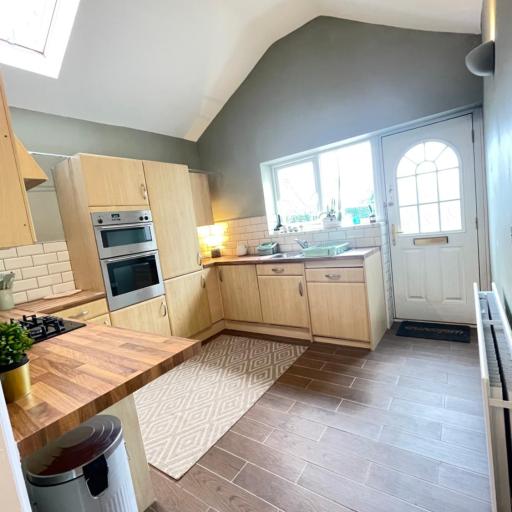 Newcastle Pet friendly 1 bed drive garden 10m city, undefined