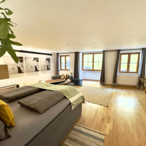 dengg down town studios, undefined