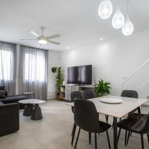 Two Bedroom House In Town Center by Sweet Keys, undefined